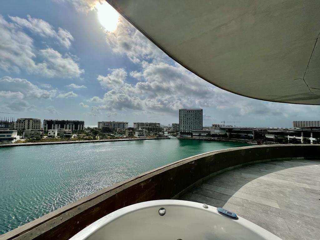 Shark Tower Vista a la Marina Preferred Luxury Real Estate