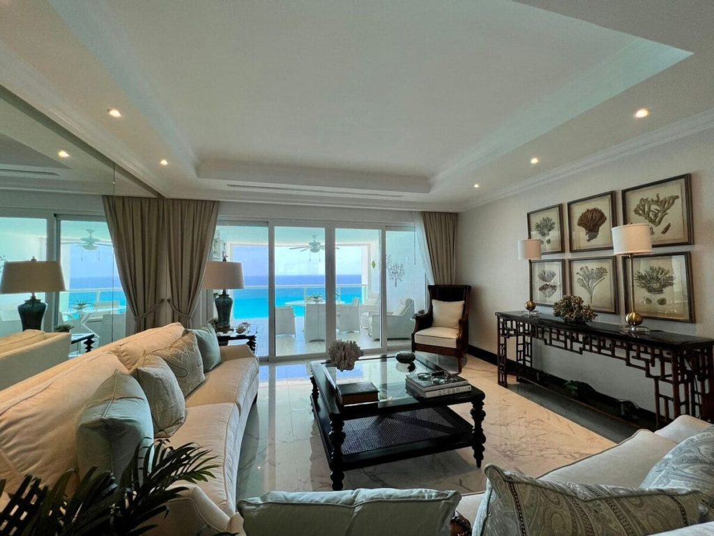 Residencial de Lujo frente al Mar Portofino Preferred Luxury Real Estate