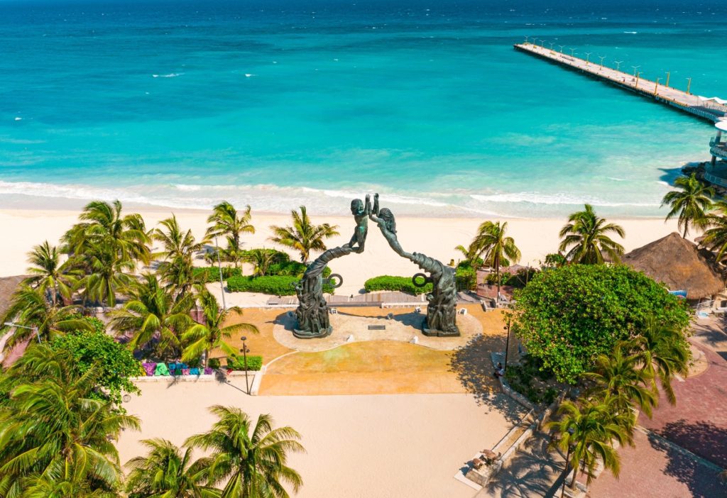 El Portal Maya de Playa del Carmen es el destino favorito del turismo en esta región.