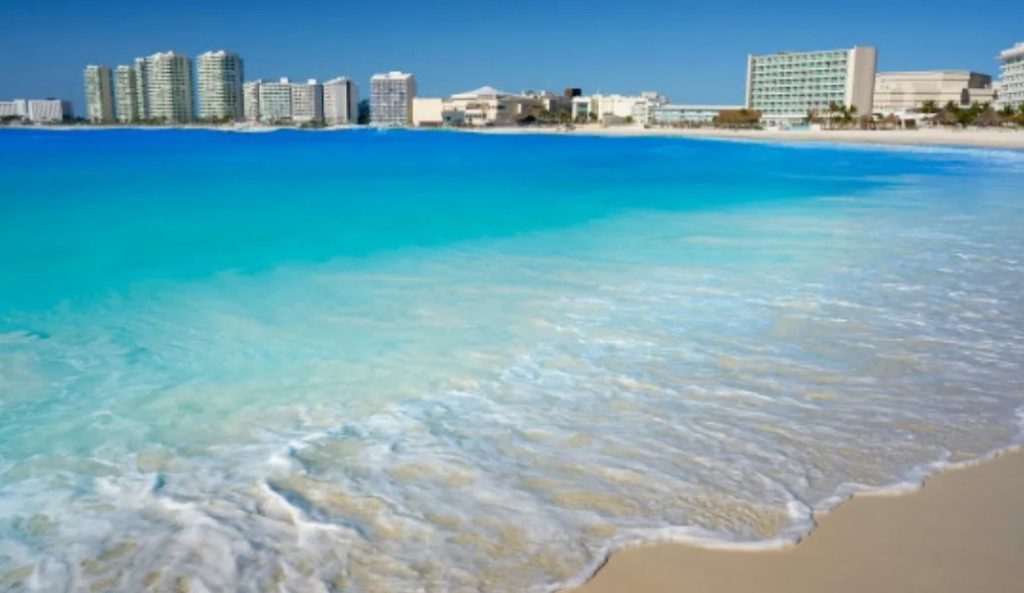 Playa Gaviota Azul, Cancún Preferred Luxury Real Estate.