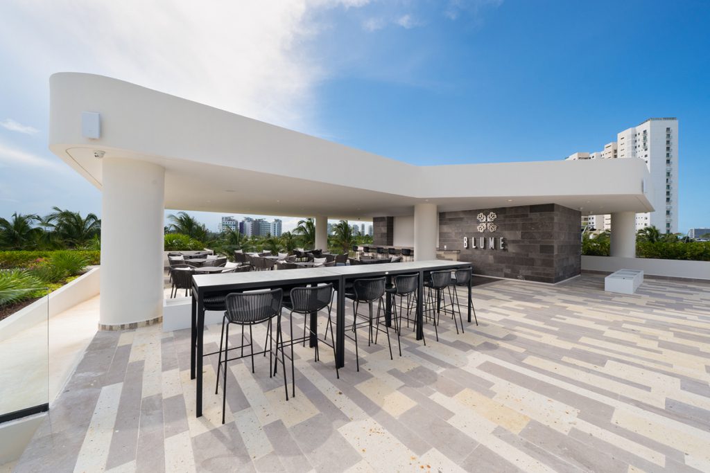 Blume Boutique Condos Pool, Preferred Luxury Real Estate Puerto Cancún